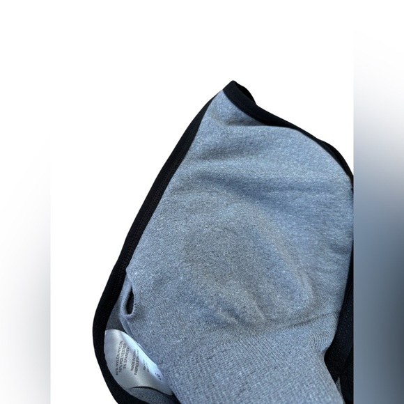 NWOT, Spalding, Sports Bra With Removable Cups, Large, Gray 🏃‍♀️‍➡️ - Picture 5 of 9